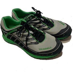 12 / Merrell Gray and Green sneakers